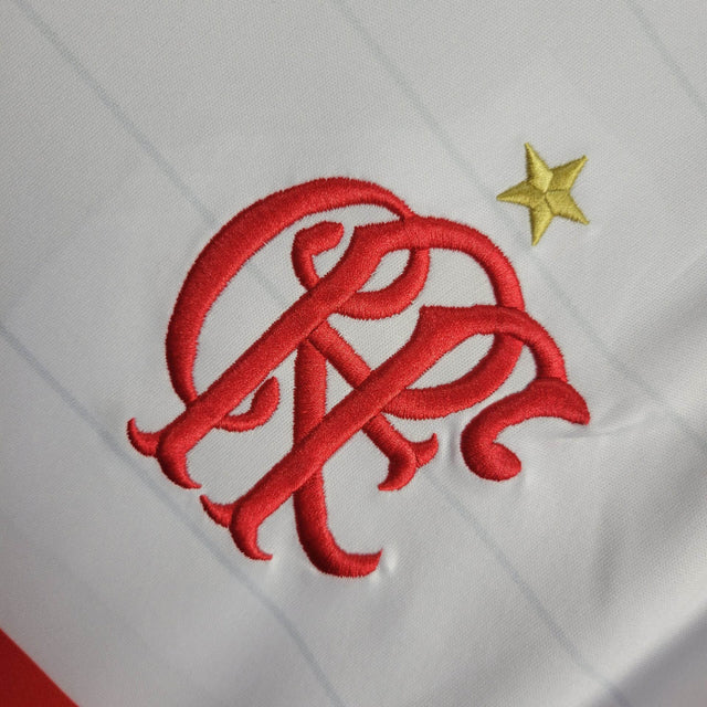 Camisa Retrô Flamengo II 2015/2016 - Masculina Adidas - Branca com detalhes em vermelho