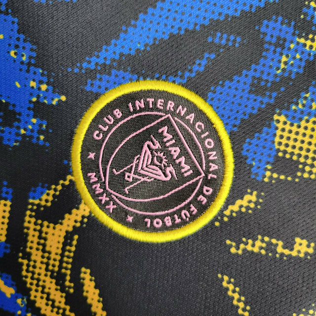 Kit Infantil Inter Miami CF 23/24 - Adidas - Azul com detalhes em amarelo e laranja