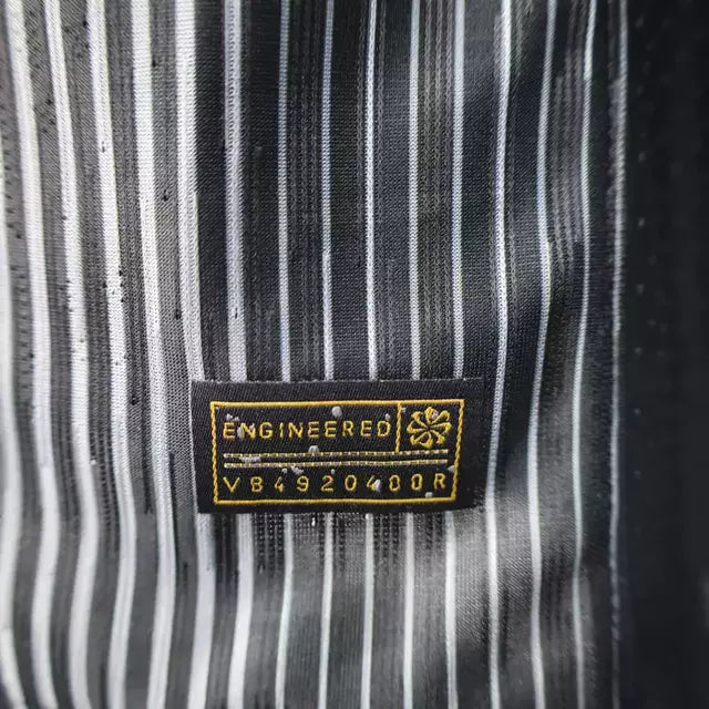 Camisa Paris Saint-Germain Goleiro 25/26 - Jogador Nike Masculina - Preta com detalhes em branco