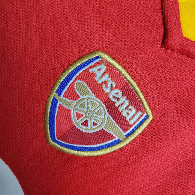 Kit Infantil Retrô Arsenal I 2004/2005 - Nike - Vermelho com detalhes em branco e amarelo