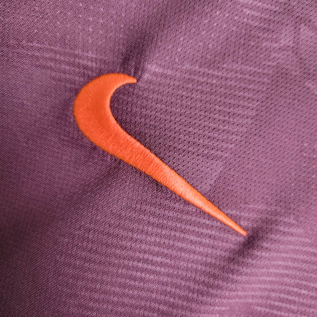 Camisa Retrô Barcelona 2018/2019 - Nike Masculina - Vinho com detalhes em laranja