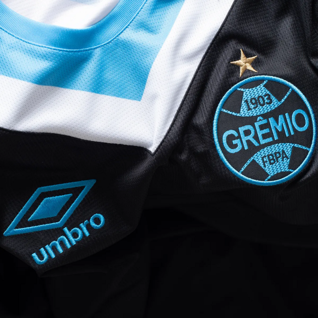 Camisa Grêmio III 24/25 -  Umbro Feminina - Preta com detalhes em azul e branco