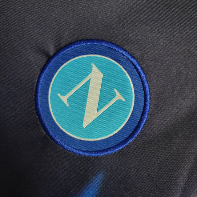 Camisa Napoli Edição especial 23/24 - Torcedor EA7 Masculina - Azul com detalhes em fogo