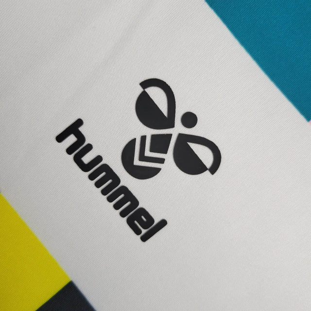 Camisa Real Bétis Edição comemorativa 24/25 - Torcedor Rhumell Masculina - Branca com detalhes coloridos