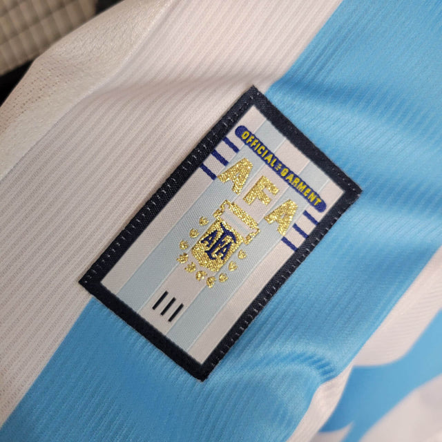 Camisa Retrô Seleção da Argentina I 1998/1999 - Masculina Adidas - Branca com detalhes em azul e preto