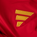 Jaqueta Corta-Vento Seleção Espanha I 24/25 - Masculina Puma - Vermelha com detalhes em amarelo