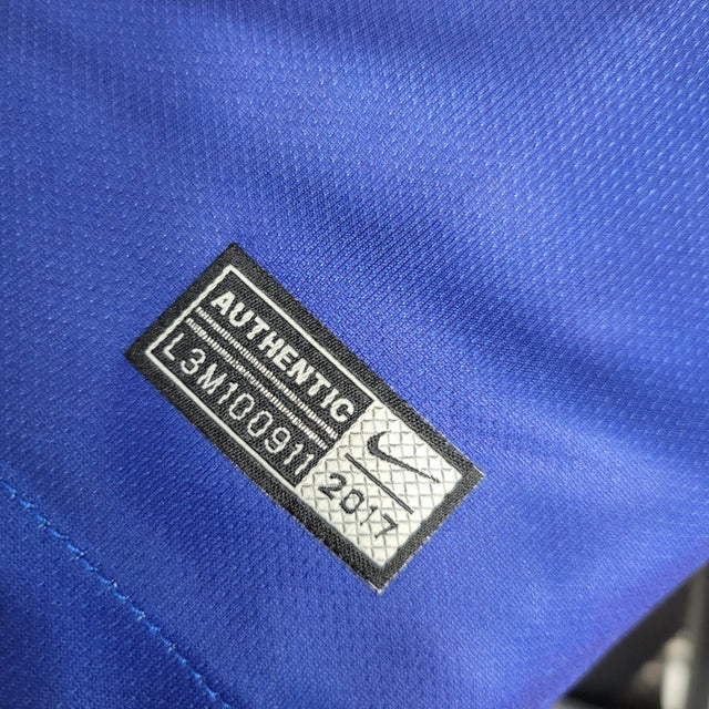 Camisa Retrô Barcelona I 17/18 - Masculina Nike - Azul com detalhes em vermelho e amarelo