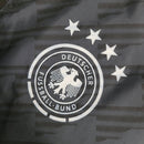 Jaqueta Corta-Vento Seleção da Alemanha 23/24 - Masculina Adidas - Preta com detalhes em vermelho e branco