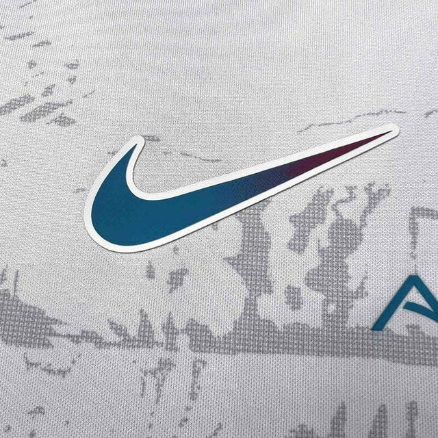 Camisa Al-Nassr III 23/24 - Torcedor Nike Masculina - Branca com detalhes em roxo
