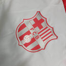 Jaqueta Corta-Vento Barcelona 23/24 - Branca e cinza com detalhes em vermelho