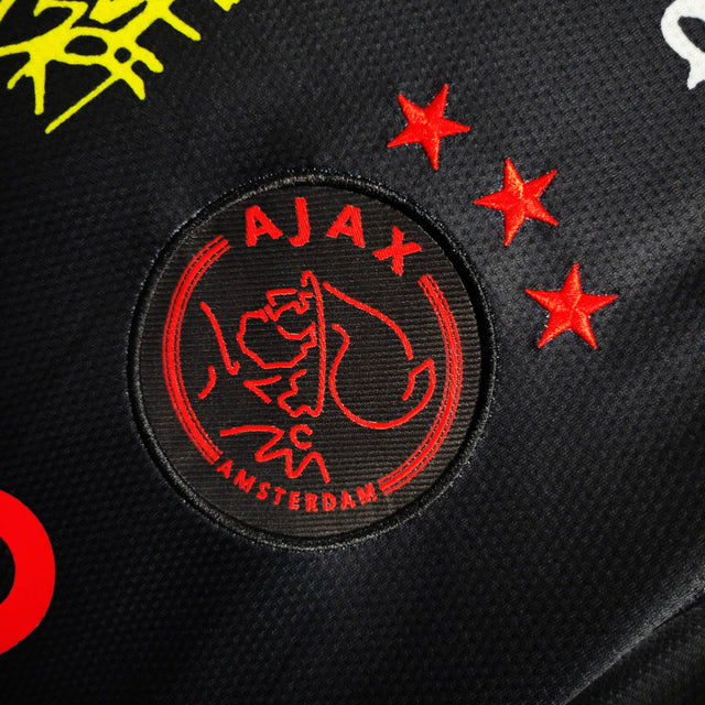 Camisa Ajax Edição Especial 23/24 - Torcedor Adidas Masculina - Preta com detalhes em homenagem ao Bob Marley