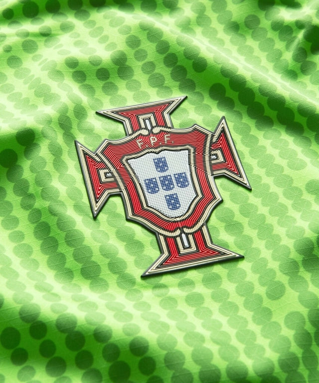 Camisa Seleção Portugal Goleiro 25/26 - Torcedor Puma Masculina - Verde com detalhes em preto