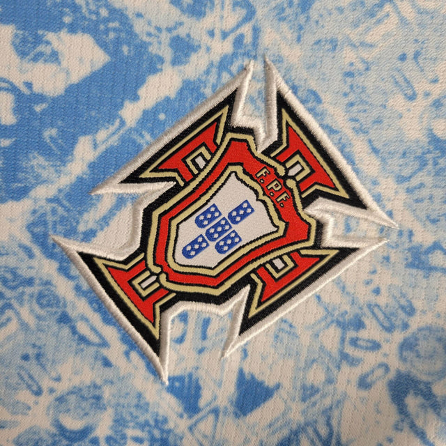 Camisa Seleção de Portugal II 24/25 -  Nike Feminina - Branca com detalhes em azul
