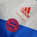 Jaqueta Corta-Vento Bayern de Munique 23/24 dupla face - Masculina Adidas - Azul com detalhes em vermelho