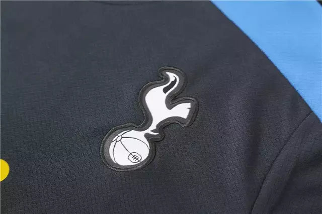 Kit Treino adulto - Camisa e Shorts - Tottenham Nike 24/25 - Cinza com detalhes em azul
