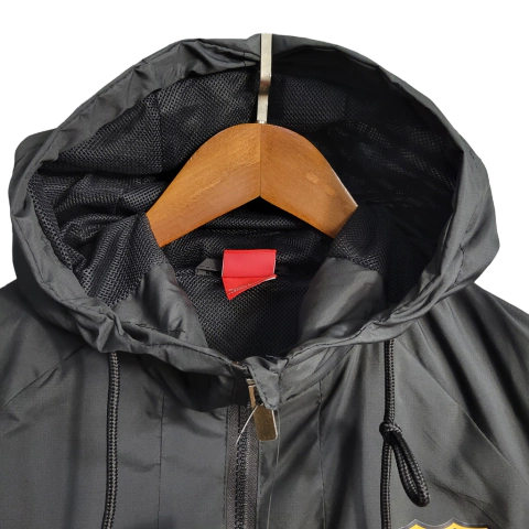 Jaqueta Corta-Vento Barcelona 23/24 - Masculina Nike - Preta