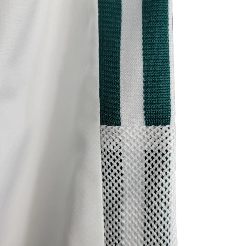 Jaqueta Corta-Vento Bayern de Munique 23/24 - Masculina Adidas - Branca com detalhes em verde