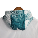 Jaqueta Corta-Vento Bayern de Munique 23/24 - Masculina Adidas - Branca com detalhes em verde