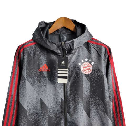 Jaqueta Corta-Vento Bayern de Munique 23/24 - Masculina Adidas - Preta