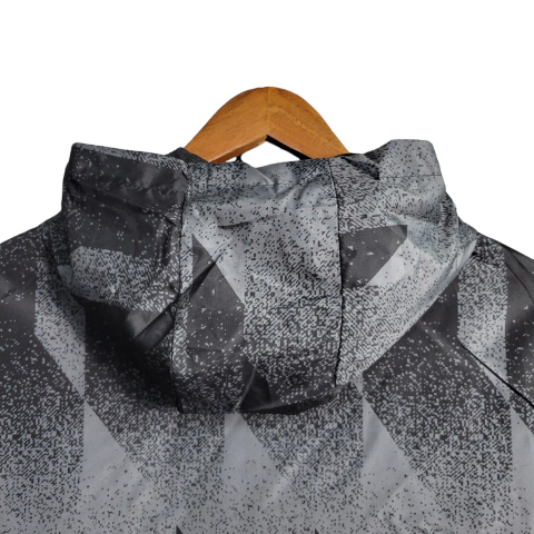 Jaqueta Corta-Vento Bayern de Munique 23/24 - Masculina Adidas - Preta