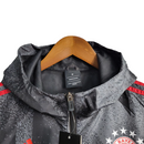 Jaqueta Corta-Vento Bayern de Munique 23/24 - Masculina Adidas - Preta