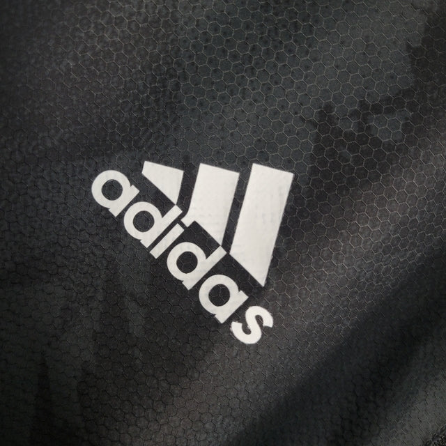 Jaqueta Corta-Vento Juventus 23/24 - Masculina Adidas - Preta