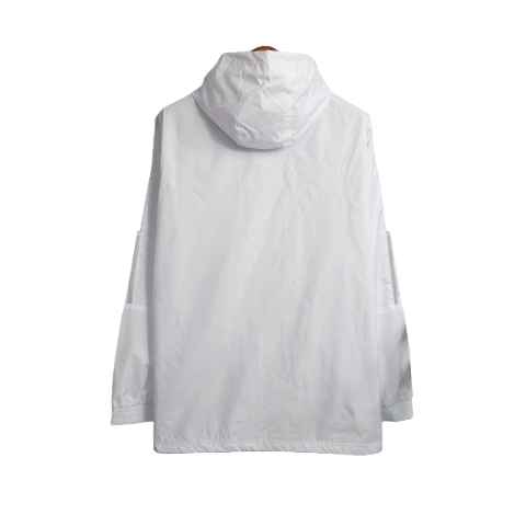 Jaqueta Corta-Vento Real Madrid 23/24 - Masculina Adidas - Branca com listras pretas