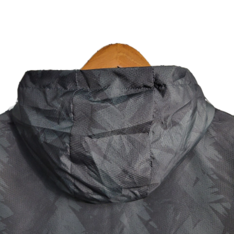 Jaqueta Corta-Vento Real Madrid 23/24 - Masculina Adidas - Preta