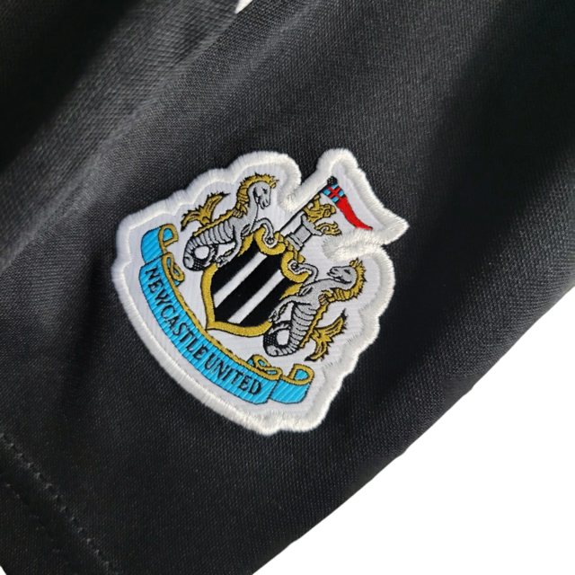 Kit Infantil Newcastle Home 23/24 - Castore - Preto e Branco