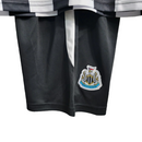 Kit Infantil Newcastle Home 23/24 - Castore - Preto e Branco
