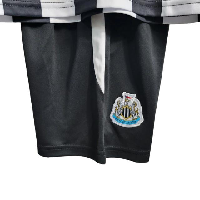 Kit Infantil Newcastle Home 23/24 - Castore - Preto e Branco