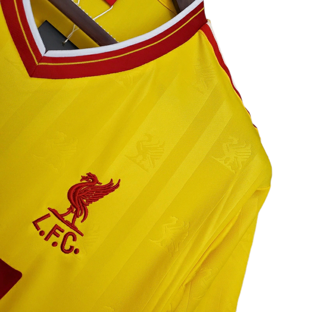Camisa Retrô Liverpool 1985/1986 - Masculina - Amarela com detalhes em vermelho e branco