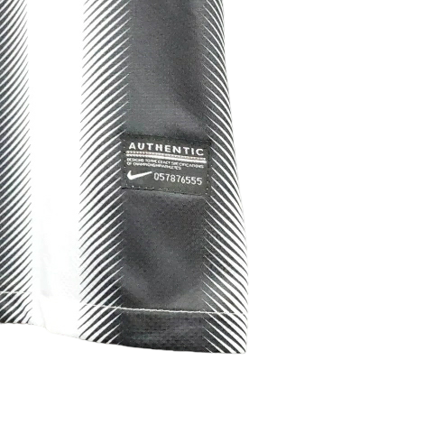 Camisa Retrô Juventus 2011/2012 - Nike Masculina - Preta e branca