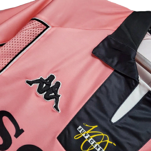 Camisa Retrô Juventus II 1997/1998 - Kappa Masculina - Rosa