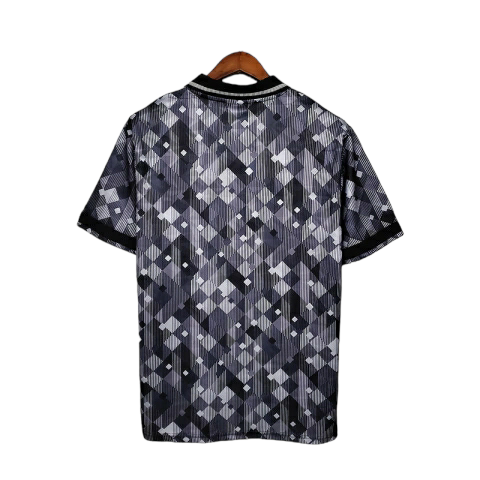 Camisa Retrô Seleção da Inglaterra 1990 - Umbro Masculina - Preta e branca
