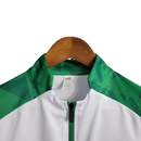 Jaqueta Corta-Vento Palmeiras 23/24 - Masculina Puma - Branca com detalhes em verde