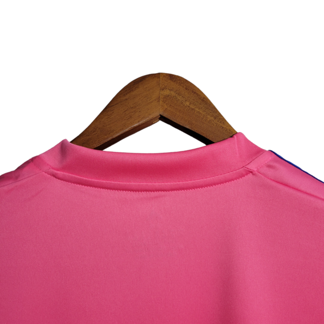 Camisa Cruzeiro Edição Especial 22/23 Torcedor Masculino - Rosa com detalhes em azul