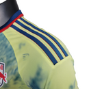 Camisa Red Bull New York Edição Especial New Cow Stadium 23/24 - Jogador Adidas Masculina - Amarela com detalhes em azul e vermelho