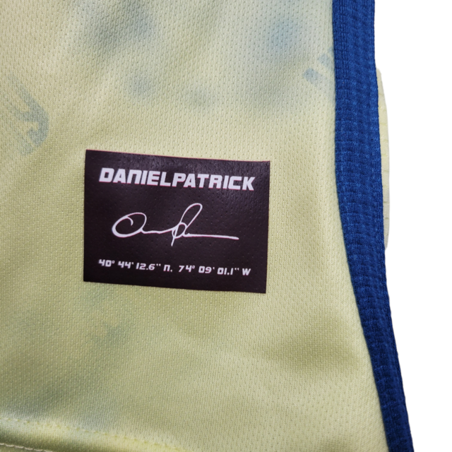 Camisa Red Bull New York Edição Especial New Cow Stadium 23/24 - Jogador Adidas Masculina - Amarela com detalhes em azul e vermelho