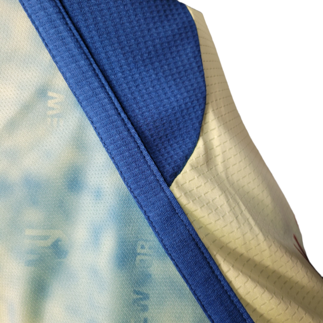 Camisa Red Bull New York Edição Especial New Cow Stadium 23/24 - Jogador Adidas Masculina - Amarela com detalhes em azul e vermelho