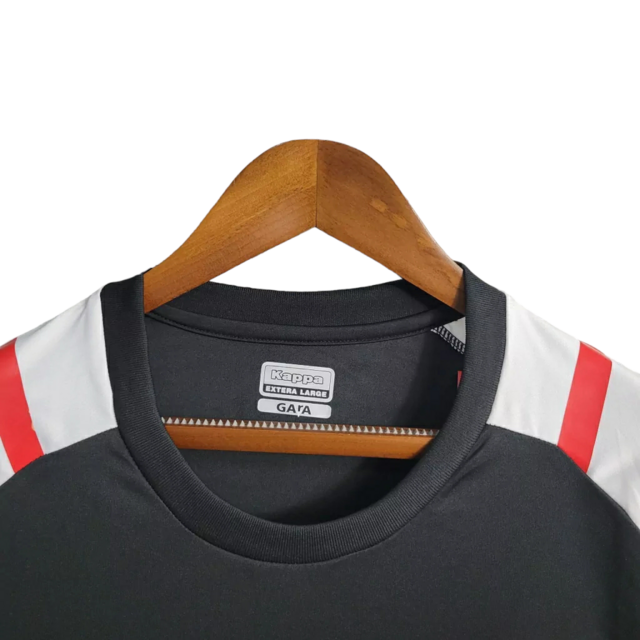 Camiseta Vasco Treino 23/24 - Kappa Torcedor Masculino - Preta com detalhes em cinza e vermelho