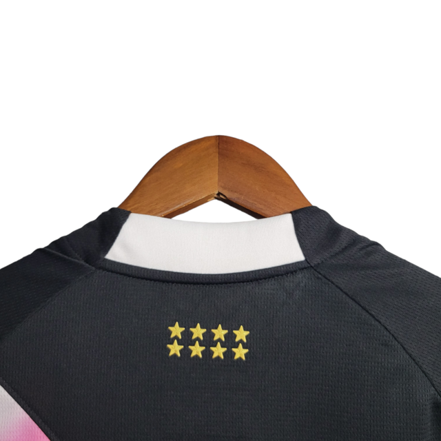 Camisa Vasco da Gama II Edição especial LGBTQIAPN+ 23/24 -  Kappa Feminina - Preta com detalhes na faixa nas cores de um Arco-íris