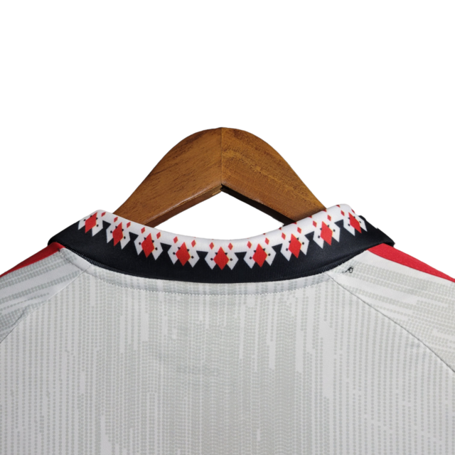 Camisa São Paulo Edição Edição especial 23/24 - Torcedor Adidas Masculina - Branca com listras em vermelho e preto