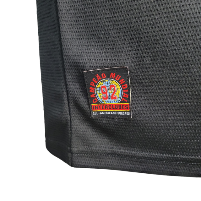 Camisa São Paulo II 22/23 Torcedor Masculina - Detalhes em preto e branco e vermelho