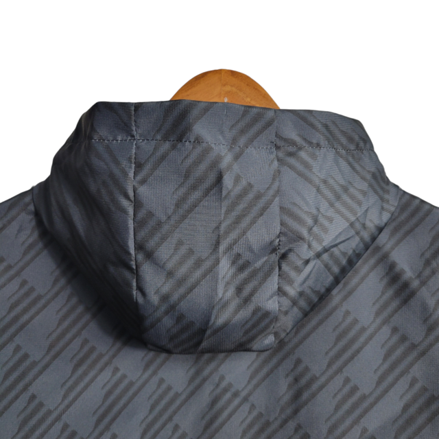 Jaqueta Corta-Vento Flamengo 23/24 Masculina Adidas -Preta com detalhes em vermelho