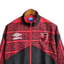 Jaqueta Corta-Vento Flamengo 22/23 Masculina Umbro - Vermelho com detalhes em preto