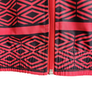 Jaqueta Corta-Vento Flamengo 22/23 Masculina Umbro - Vermelho com detalhes em preto