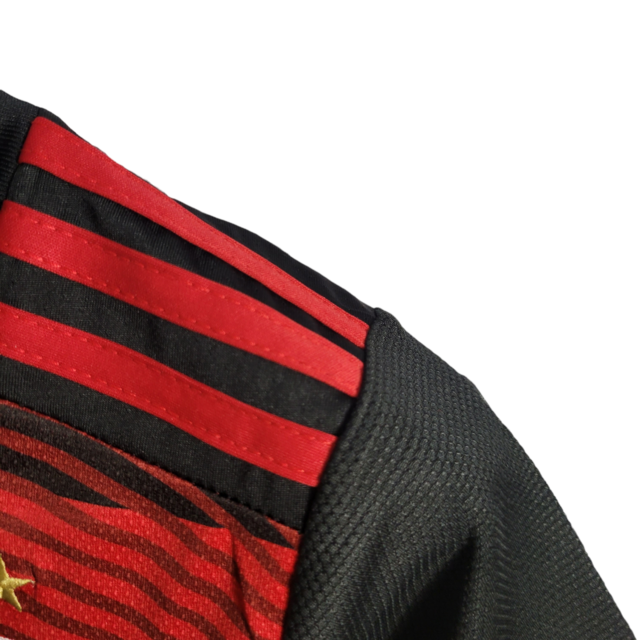 Kit Infatil Flamengo I 22/23 Adidas - Vermelho com detalhes em preto