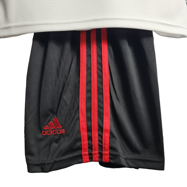 Kit Infatil Flamengo II 22/23 Adidas - Branco com detalhes em vermelho