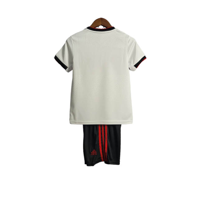 Kit Infatil Flamengo II 22/23 Adidas - Branco com detalhes em vermelho